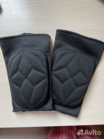 Наколенники demix