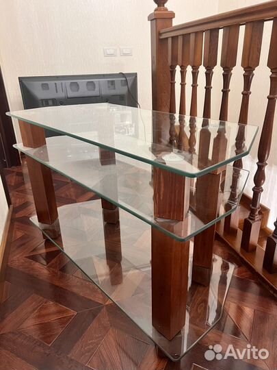 Стеклянная тумба под тв телевизор