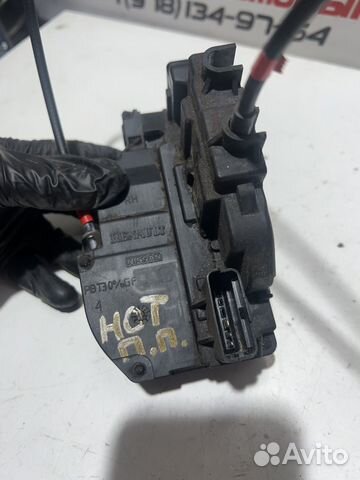 Замок передней правой двери Nissan Note E11