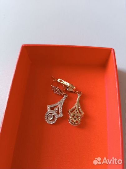 Золотые серьги с бриллиантами