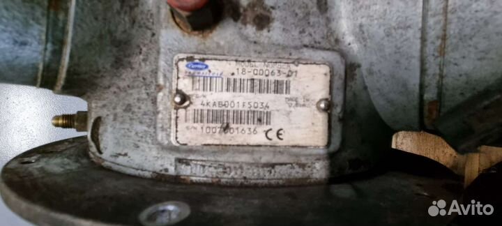 Компрессор от рефрижераторной установки carrier