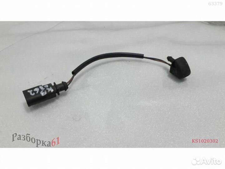 Форсунка омывателя стекла skoda fabia 2. с обогрев