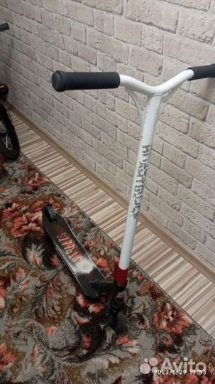 Трюковой самокат