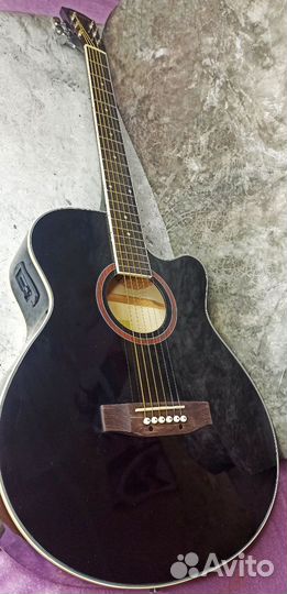 Гитара электроакустическая