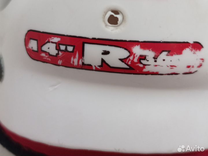 Щитки хоккейные 14