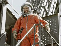 Аренда шлем и костюм космонавта