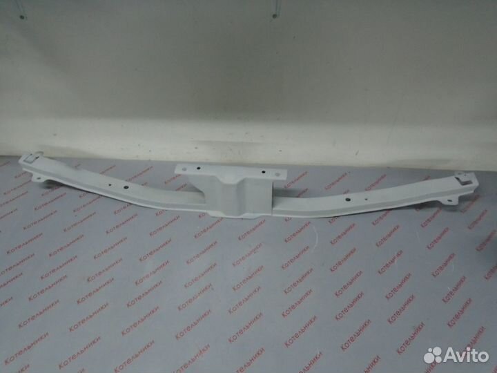 Nissan 62290-AU330 Усилитель бампера верхний