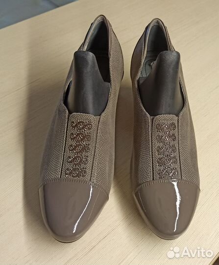 Туфли женские 39 размер