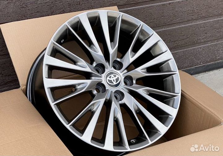 Диски R18 5x114.3 Toyota Camry, Rav4 Lexus RX, NX