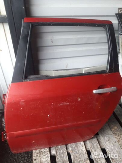 Дверь задняя левая Peugeot 307