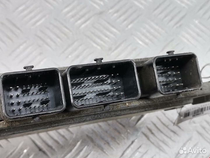 Блок управления двигателем Renault Clio 8200851165
