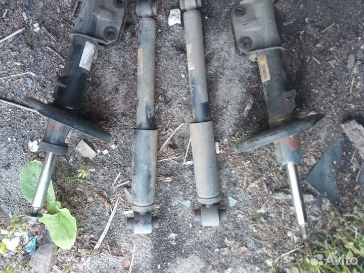 Стойки амортизаторов Рено Флюенс