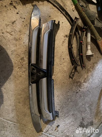 Решетка радиатора mitsubishi outlander 3