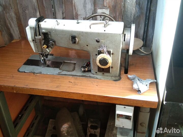 Швейная машина Pfaff