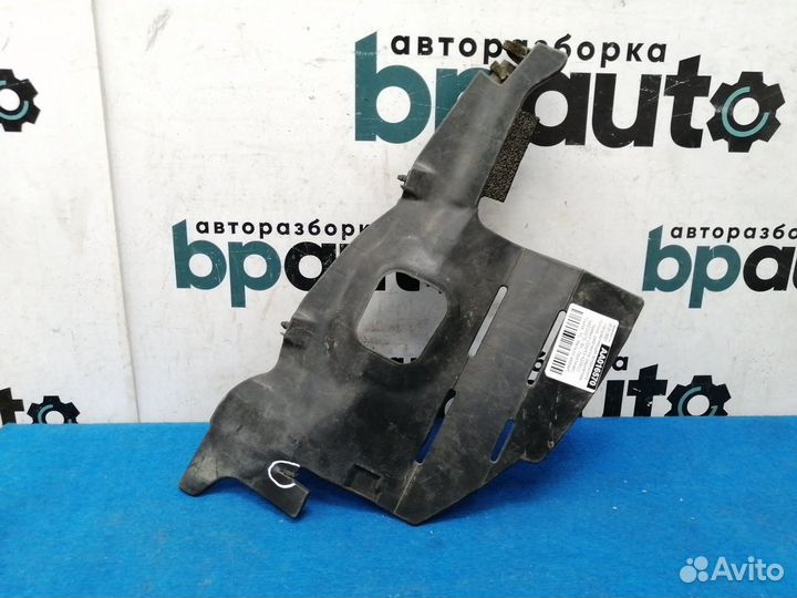 Направляющая воздушного потока дефлектор радиатора