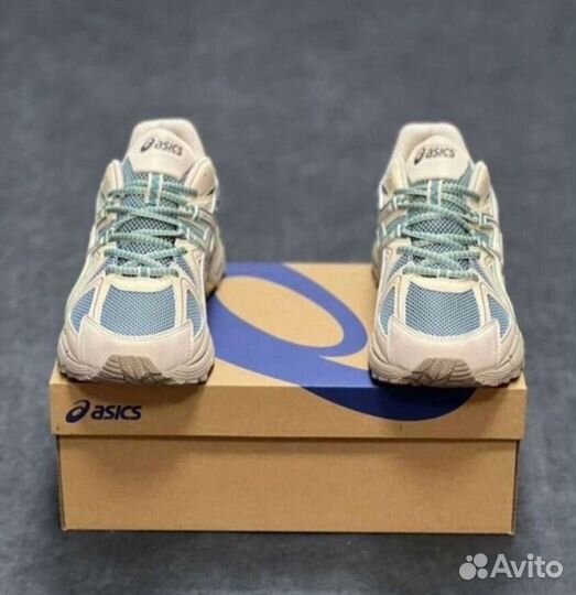 Кроссовки asics gel kahana 8 бежевый