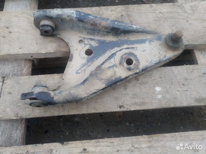 Рычаг передний правый Renault Logan седан 1.4 2013