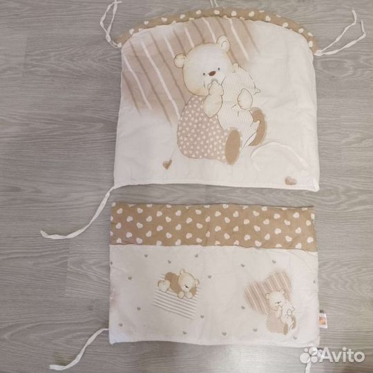 Бортики в кроватку с балдахином