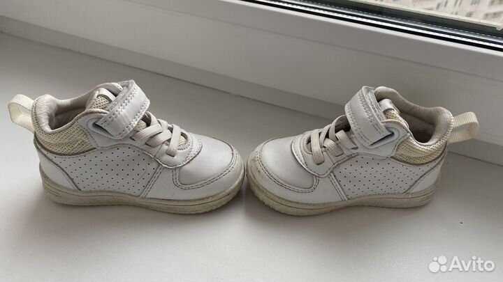 Кроссовки детские кожаные 22 размер белые