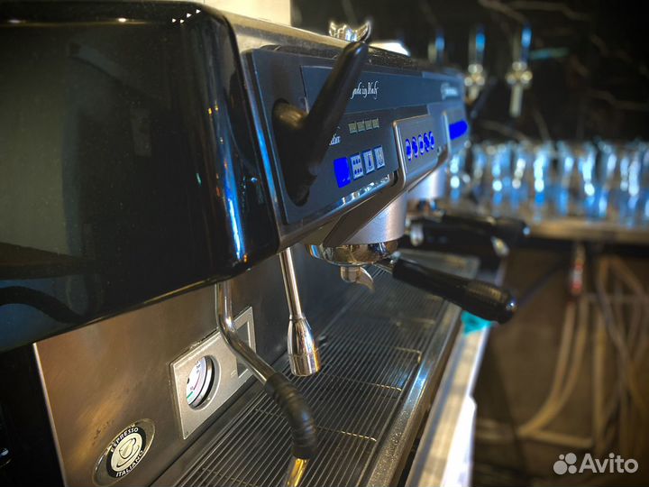 Кофемашина nuova simonelli aurelia 2gr