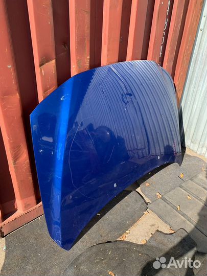 Капот Volvo V70 платформа P2