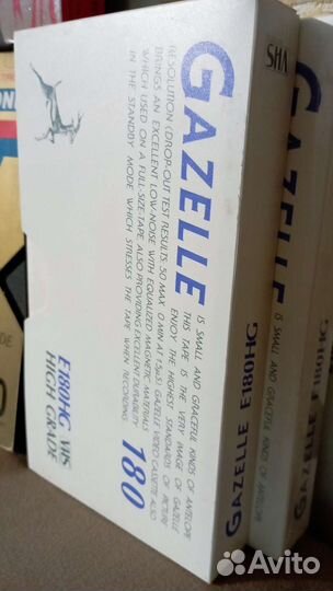 Видеокассеты с фильмами, музыкой