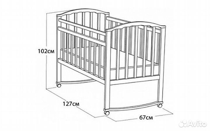 Детская кроватка на колесиках