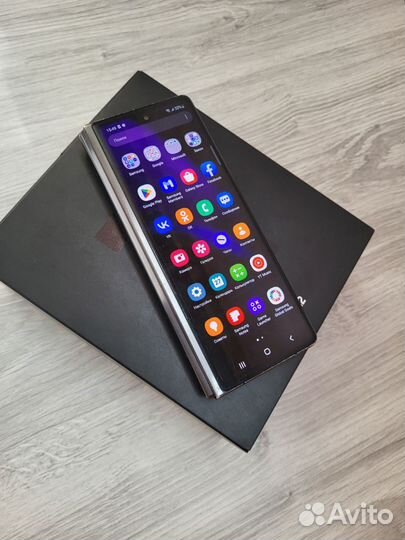 Samsung Galaxy Z Fold2, 12/256 ГБ