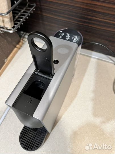 Кофемашина капсульная nespresso essenza mini c30