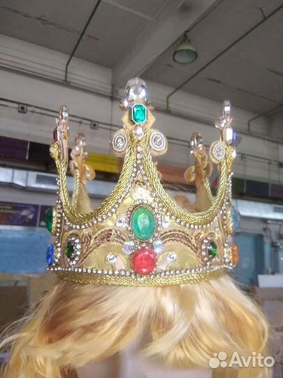 Короны, кокошники, др головные уборы