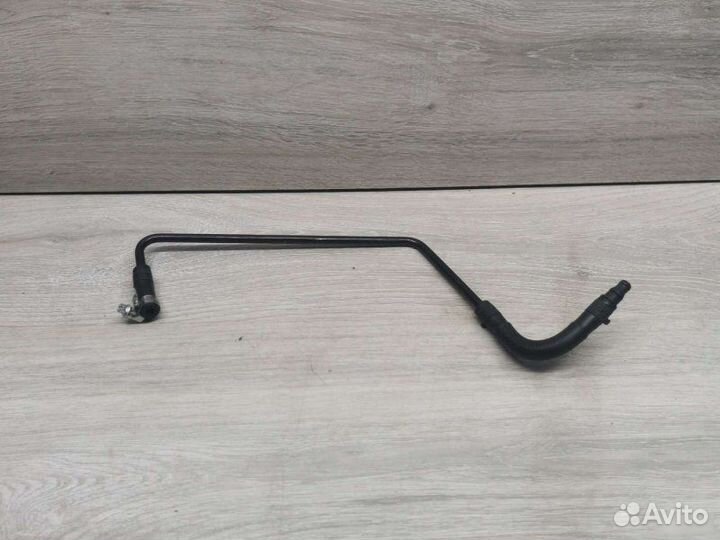 Патрубок системы охлаждения Mercedes C W203