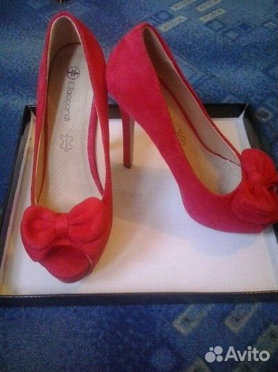 Туфли на каблуке