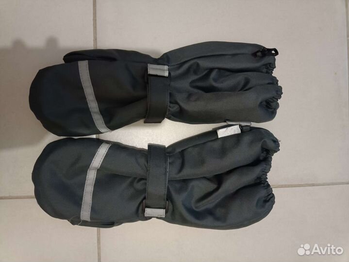 Зимняя шапка для мальчика 46, краги lassie