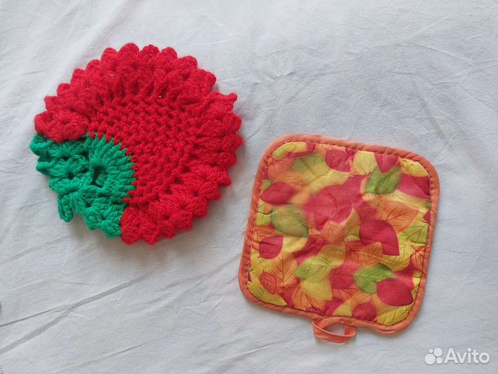 Скатерть и салфетки,прихватки,коврики-цена за все