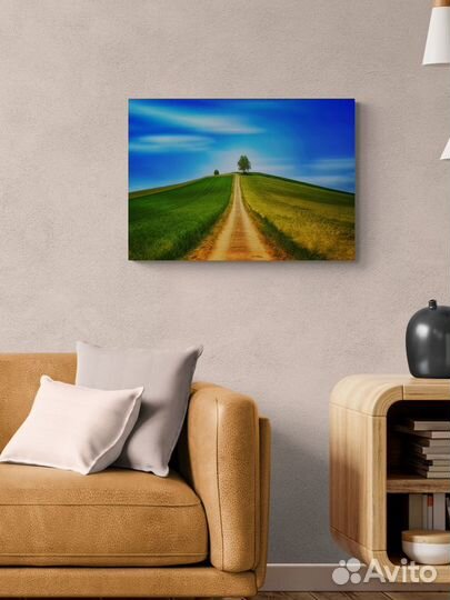 Картина летняя с дорогой в поле к дереву 70х50