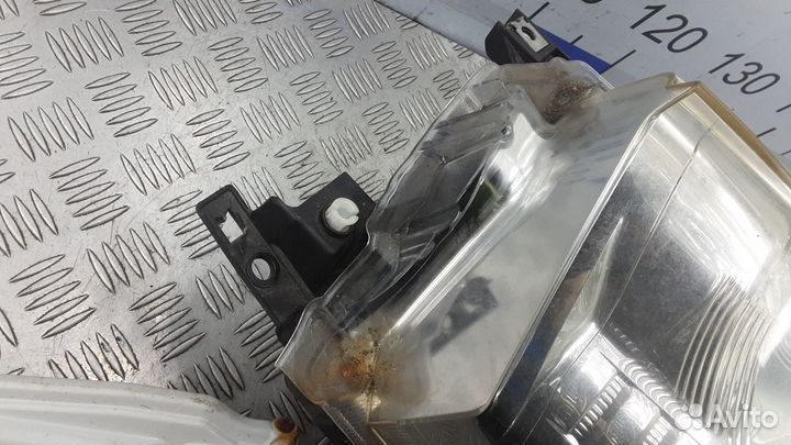 Фара Nissan Leaf