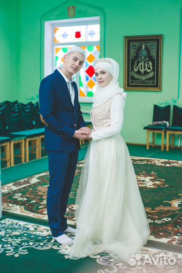 Платье на никах