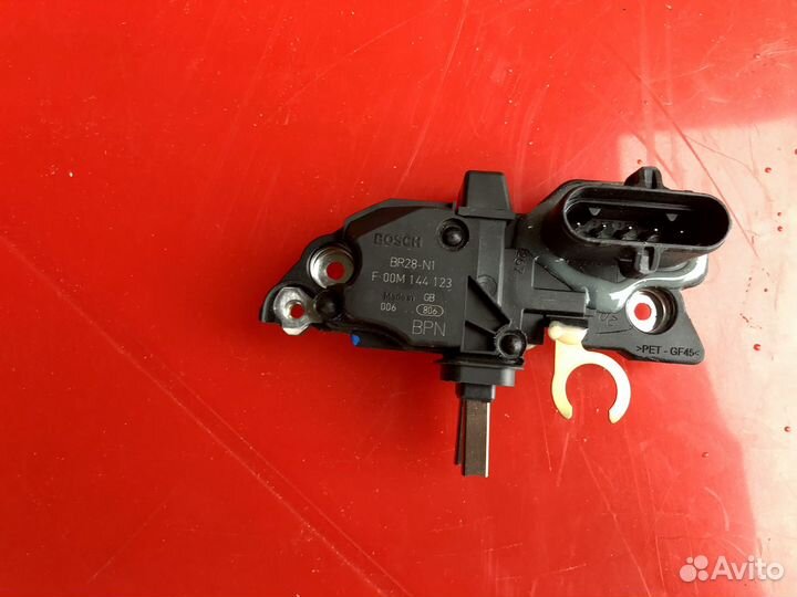Регулятор генератора Bosch F00M144