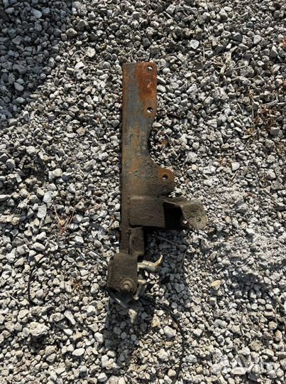 Заз сенс кронштейн кпп