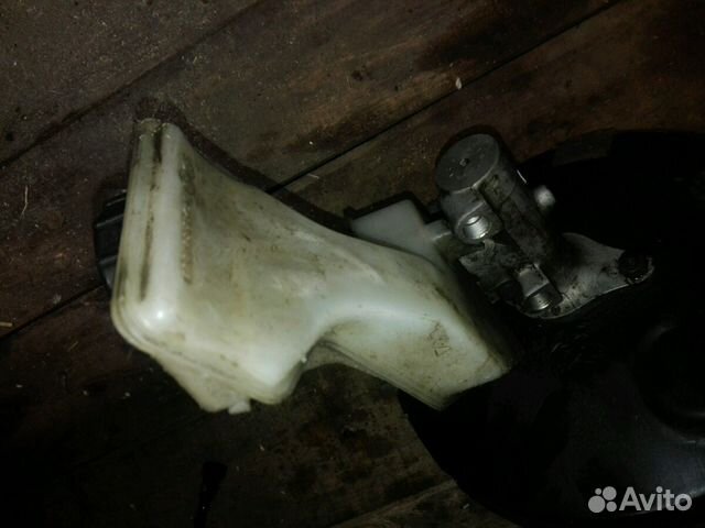 Главный тормозной цилиндр Мазда 3 вк