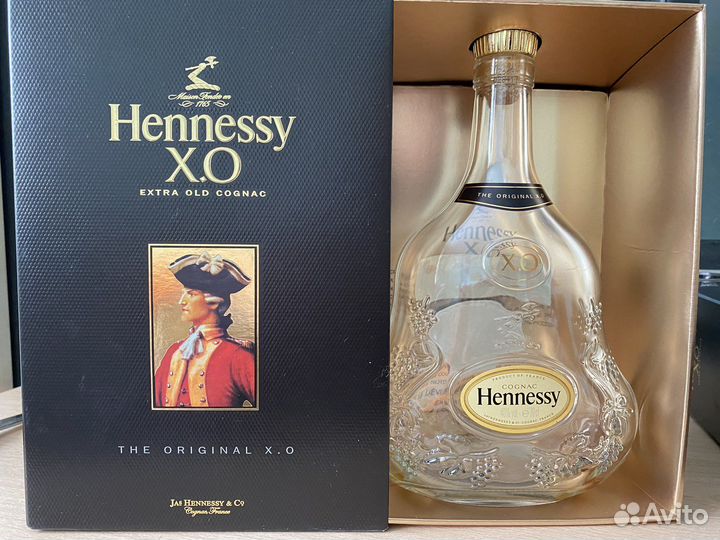 Бутылка из под коньяка Hennessy X.O
