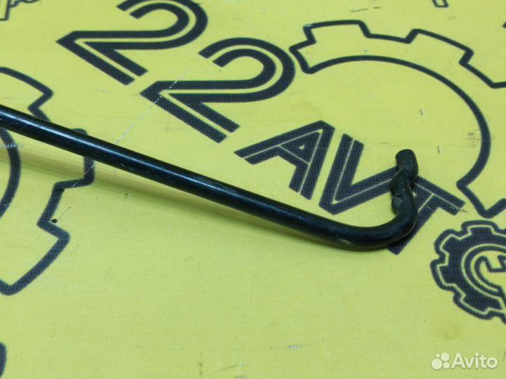 Упор капота Subaru Legacy BH5 EJ206 01.2003