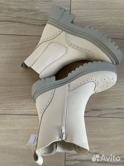 Новые женские демисезонные ботинки 40