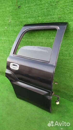 Дверь задняя правая в сборе Cadillac Escalade