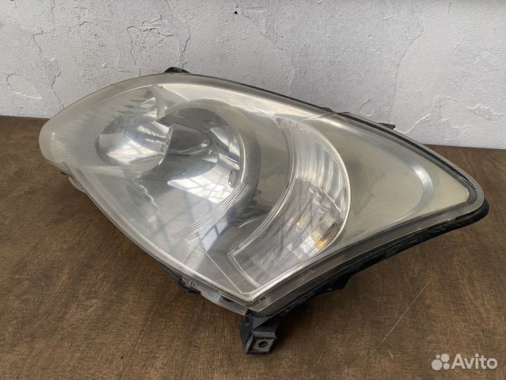 Фара левая Toyota Corolla 120