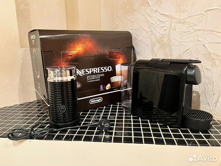 Кофемашина nespresso essenza mini & aeroccino3