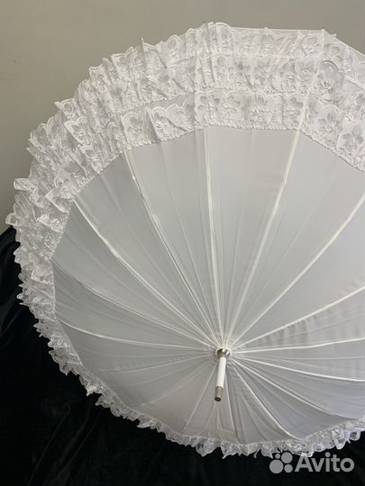 Зонт белый с кружевом