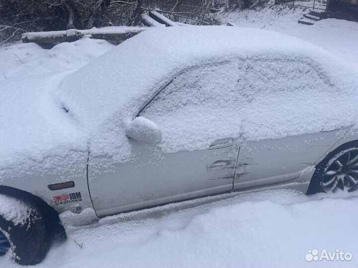 Nissan Skyline 2.0 МТ, 1997, 280 000 км