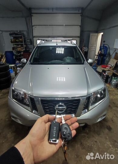 Автомобильный ключ Nissan с программированием