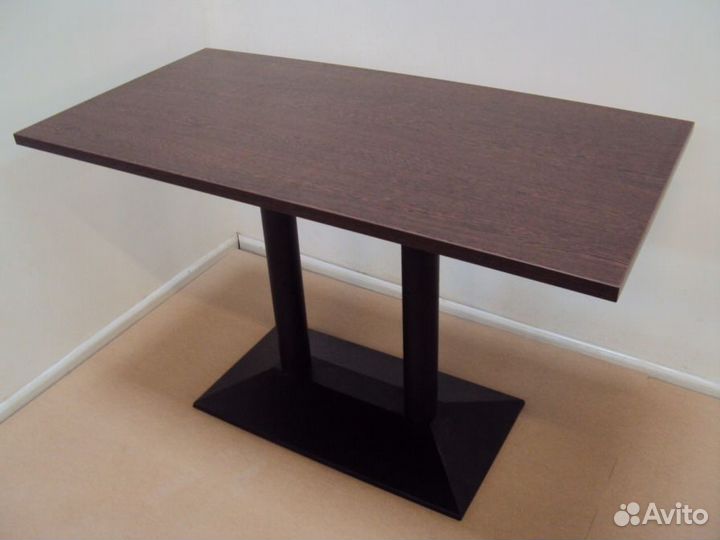 Стол в наличии